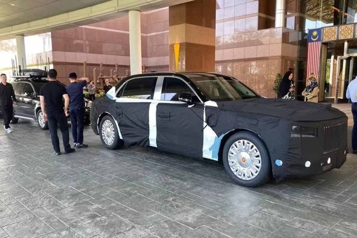டெல்லி தெருக்களில் வலம் வந்த சீன ஜனாதிபதியின் கார்: சுவாரஸ்ய தகவல் | Xi Jinping S Car Arrives In Delhi டெல்லி தெருக்களில் வலம் வந்த சீன ஜனாதிபதியின் கார்: சுவாரஸ்ய தகவல் | Xi Jinping S Car Arrives In Delhi