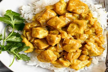 சாதத்துடன் சாப்பிடுவதற்கு மாதம்பட்டி ரங்கராஜின் சிறுவாணி சிக்கன் செய்வது எப்படி?