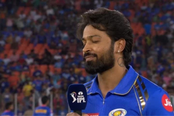 சந்தோசமாக இருப்பது போல காட்டிக்கொள்கிறார் ஹர்திக்..ஆனா - முன்னாள் வீரர் வேதனை