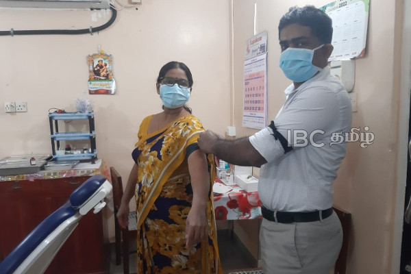 யாழ் வைத்தியசாலைகளில் கறுப்புப் பட்டி அணிந்து போராட்டம் | Protest Teaching Hospital Jaffna Wearing Black Bar