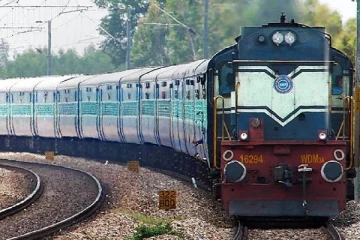 இன்று முதல் ஏசி மற்றும் ஏசி அல்லாத ரயில் டிக்கெட் விலைகள் உயர்வு.., ரயில்வே அறிவிப்பு