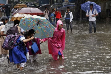 5 மாவட்ட பள்ளி,கல்லுாரிகளுக்கு நாளை விடுமுறை