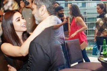 சரக்கு பார்ட்டியில் போதையில் ஜெயம் ரவி மனைவியுடன் சண்டை போட்ட தனுஷ்!! வேடிக்கை பார்த்த திரிஷாவின் புகைப்படம்..
