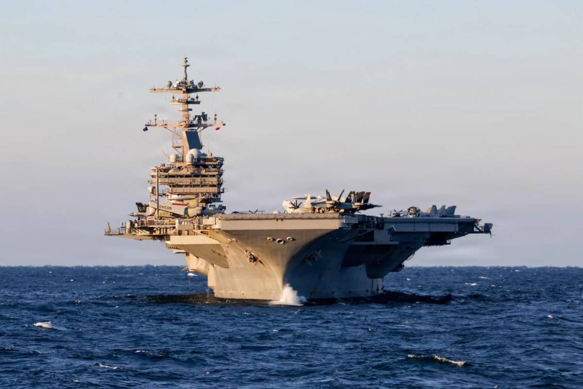 அந்த பயம்... ஒன்றரை மடங்கு அதிக தூரம் பயணித்த அமெரிக்காவின் சக்திவாய்ந்த போர்க்கப்பல் | Houthi Uss Bush Longer Route