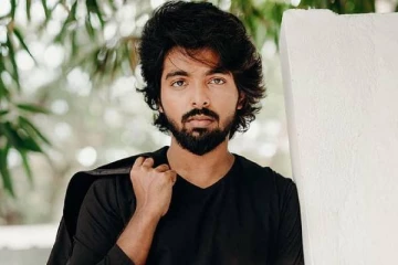 தமிழ் சினிமாவில் நாயகன், இசையமைப்பாளர் என கலக்கும் ஜி.வி.பிரகாஷின் சொத்து மதிப்பு எவ்வளவு தெரியுமா?