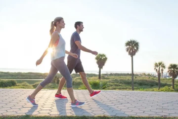 உணவு உட்கொண்ட பிறகு வாக்கிங் செய்யலாமா? நன்மை உண்டா?