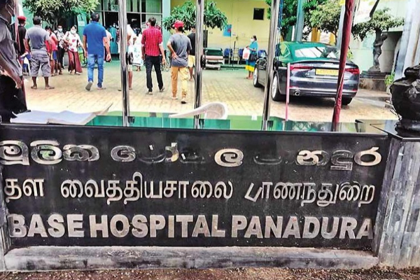 தாதியை தாக்கி விட்டு தப்பிச் ஓடிய நோயாளியால் பரபரப்பு | Patient Attacks Nurse And Flees Causing Chaos