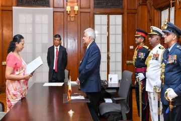 முரண்பாடுகள் இருந்தாலும் நாட்டை பலப்படுத்திய ரணிலுக்கு மரியாதை : பவித்ரா வன்னியாராச்சி