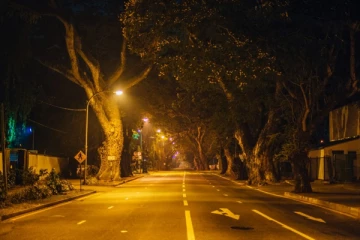 இலங்கையில் தனிமைப்படுத்தல் ஊரடங்கு அமுலானது!