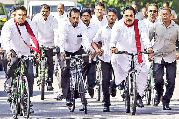 ராக்கெட் வேகத்தில் உயரும் மற்றுமொரு விலை! | Prices Of Two Wheelers Are Skyrocketing