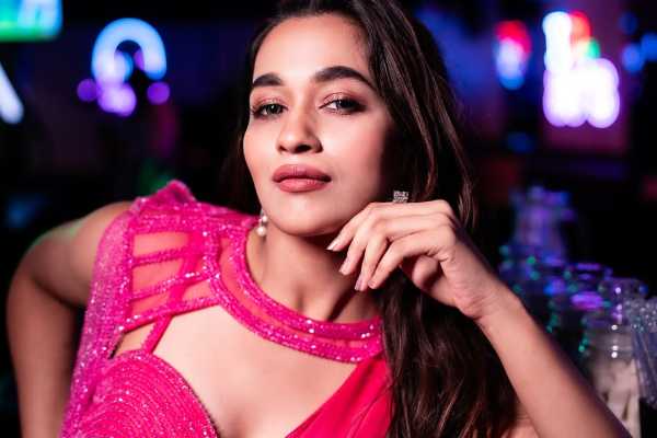 சீரியல் நடிகை காவியா அறிவுமணியின் ரீசெண்ட் புகைப்படங்கள்.. | Serial Actress Kaaviya Arivumani Recent Photos சீரியல் நடிகை காவியா அறிவுமணியின் ரீசெண்ட் புகைப்படங்கள்.. | Serial Actress Kaaviya Arivumani Recent Photos