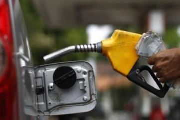 අද රාත්‍රියේ සිට ඉහළ යන ඉන්ධන කෝටාව - ඇමතිගෙන් දැනුම් දීමක්..