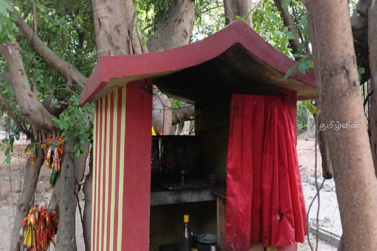 யாழ். நாச்சிமார் ஆலயத்திலிருந்து வெளியேறிய இராணுவம்..! | Army Left The Nachimar Temple