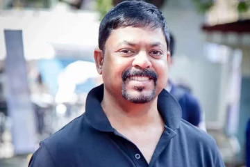 எந்த தற்குறிகள் வேலை இது, இசையமைப்பாளர் ஜேம்ஸ் வசந்த கார் கண்ணாடி உடைப்பு