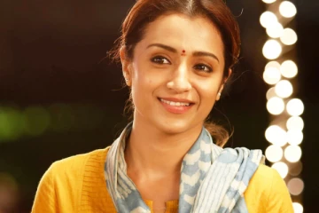 நடிகை திரிஷா நடிக்க வருவதற்கு முன் எப்படி இருக்கிறார் பாருங்க.. ஷாக்கான ரசிகர்கள்
