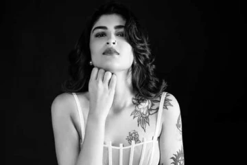 குஷ்பு - சுந்தர் சி மகள் அவந்திகாவா இது!! கிளாமர் லுக்கில் இப்படி கலக்குறாங்களே..