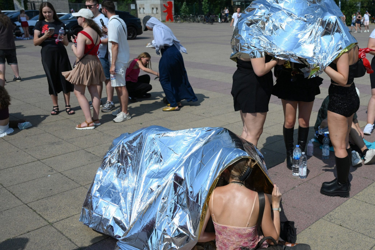 கடும் வெப்ப அலை; ஜேர்மனியில் 5,000 பேர் உயிரிழப்பு! | Severe Heatwave 5 000 Deaths In Germany June 2026 கடும் வெப்ப அலை; ஜேர்மனியில் 5,000 பேர் உயிரிழப்பு! | Severe Heatwave 5 000 Deaths In Germany June 2026