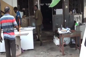 மட்டக்களப்பில் சுகாதார அதிகாரிகளால் சுற்றிவளைக்கப்பட்ட தொழிற்சாலை