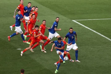 யூரோ கோப்பை கால்பந்து; இத்தாலி ஹாட்ரிக் வெற்றி: தோற்றாலும் வேல்ஸ் முன்னேற்றம்