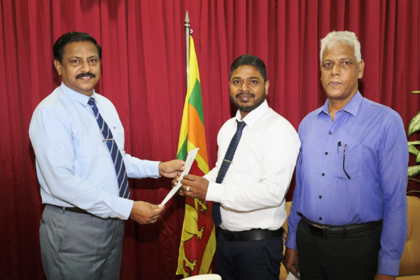 யாழ் மாவட்ட செயலகத்திற்கு புதிய சமுர்த்திப் பணிப்பாளர் நியமனம் | New Samurdhi Director Appointed In Jaffna யாழ் மாவட்ட செயலகத்திற்கு புதிய சமுர்த்திப் பணிப்பாளர் நியமனம் | New Samurdhi Director Appointed In Jaffna