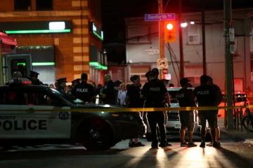 கனடாவில் இடம்பெற்ற பயங்கரம்; 13 பேருக்கு நேர்ந்த கதி!