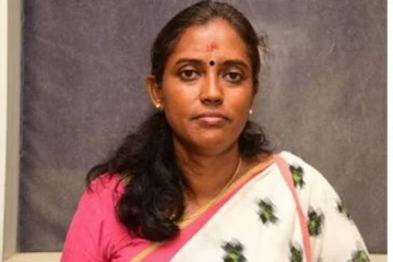 ‘அப்போ ரஜினிகாந்த்..இப்போ இளையராஜா’ - எம்.பி ஜோதிமணி ட்வீட்