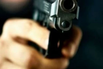 කතක් ඝාතනය කර වෙඩික්කරු ද වෙඩි තියාගෙන - ඇගේ පරණ වෙම්වතා යැයි අනාවරණයක්..