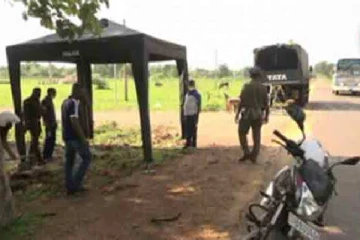 சோதனைச்சாவடியில் நிற்கவில்லை; யாழ்ப்பாண கார் மீது பொலிஸார் துப்பாகிச்சூடு!