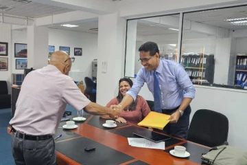 வைத்தியசாலைக்கு 100 கோடி ரூபா நன்கொடை: இலங்கை தொழிலதிபரின் நெகிழ்ச்சியான செயல் (Photos)