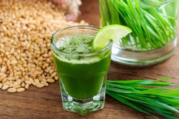 தினமும் காலையில் வெறும் வயிற்றில் அருகம்புல் சாறு குடிப்பது நன்மையா?