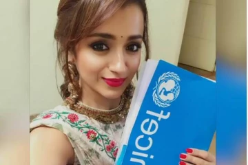 கோவிலுக்கு சென்று சர்ச்சை ஏற்படுத்திய கனவுக்கன்னி நடிகை! இந்த இயக்குநர் தான் காரணம்..