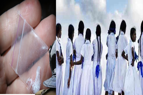 பிரபல பாடசாலையில் போதையில் தள்ளாடிய மாணவிகள் | Students Found Drunk At Popular School