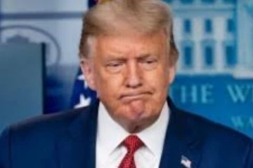 வெள்ளை மாளிகையிலிருந்து வெளியேறினார் டொனால்ட் டிரம்ப்