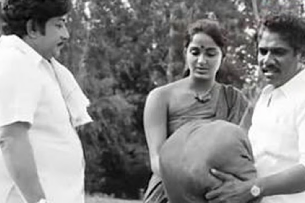 பாரதிராஜாவின் தேசிய விருது முதல் டாக்டர் பட்டம் வரை: தமிழ் சினிமா ஆளுமையின் வெற்றி | Bharathiraja National Awards To Overall History பாரதிராஜாவின் தேசிய விருது முதல் டாக்டர் பட்டம் வரை: தமிழ் சினிமா ஆளுமையின் வெற்றி | Bharathiraja National Awards To Overall History