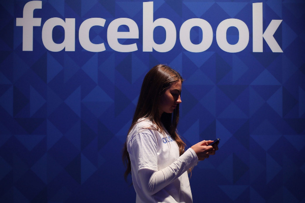 facebook ஆல் பெண்களுக்கு பாதிப்பு! | Facebook Affects Women