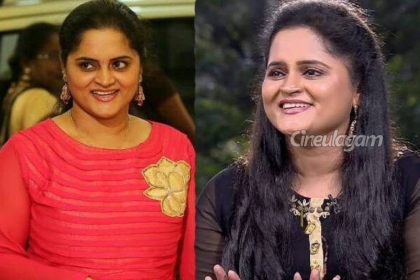 சீரியல் நடிகை ஸ்வேதா பாரதியை நியாபகம் இருக்கா- அவருக்கு இவ்வளவு பெரிய மகன்கள் உள்ளார்களா? | Serial Actress Swetha Bharathi Family Photo