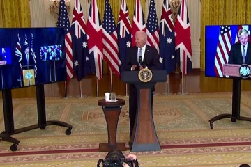 அவுஸ்திரேலியா எங்கள் முதுகில் குத்திவிட்டது...பிரான்ஸ் அதிருப்தி