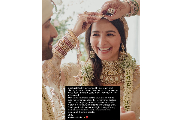 திருமணம் செய்துகொண்ட  அலீயா பட் - ரன்பீர் கபூர், குவியும் வாழ்த்துக்கள்.. | Ranveer Alia Are Married Couple Now