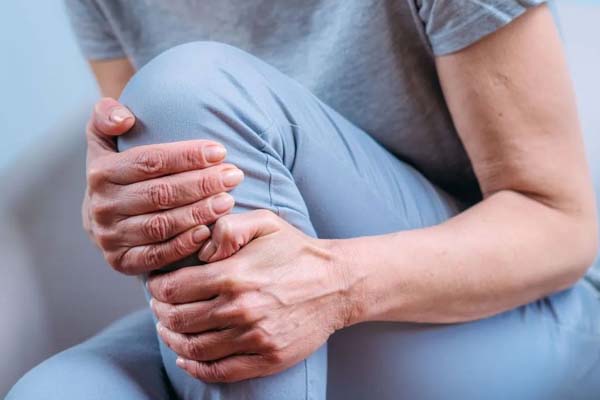 மூட்டுவலி பிரச்சனையால் அவதிப்படுறீங்களா? இந்த உணவுகளை கட்டாயம் எடுத்துக்காதீங்க | These Food Avoid Joint Paint Doctor Advice