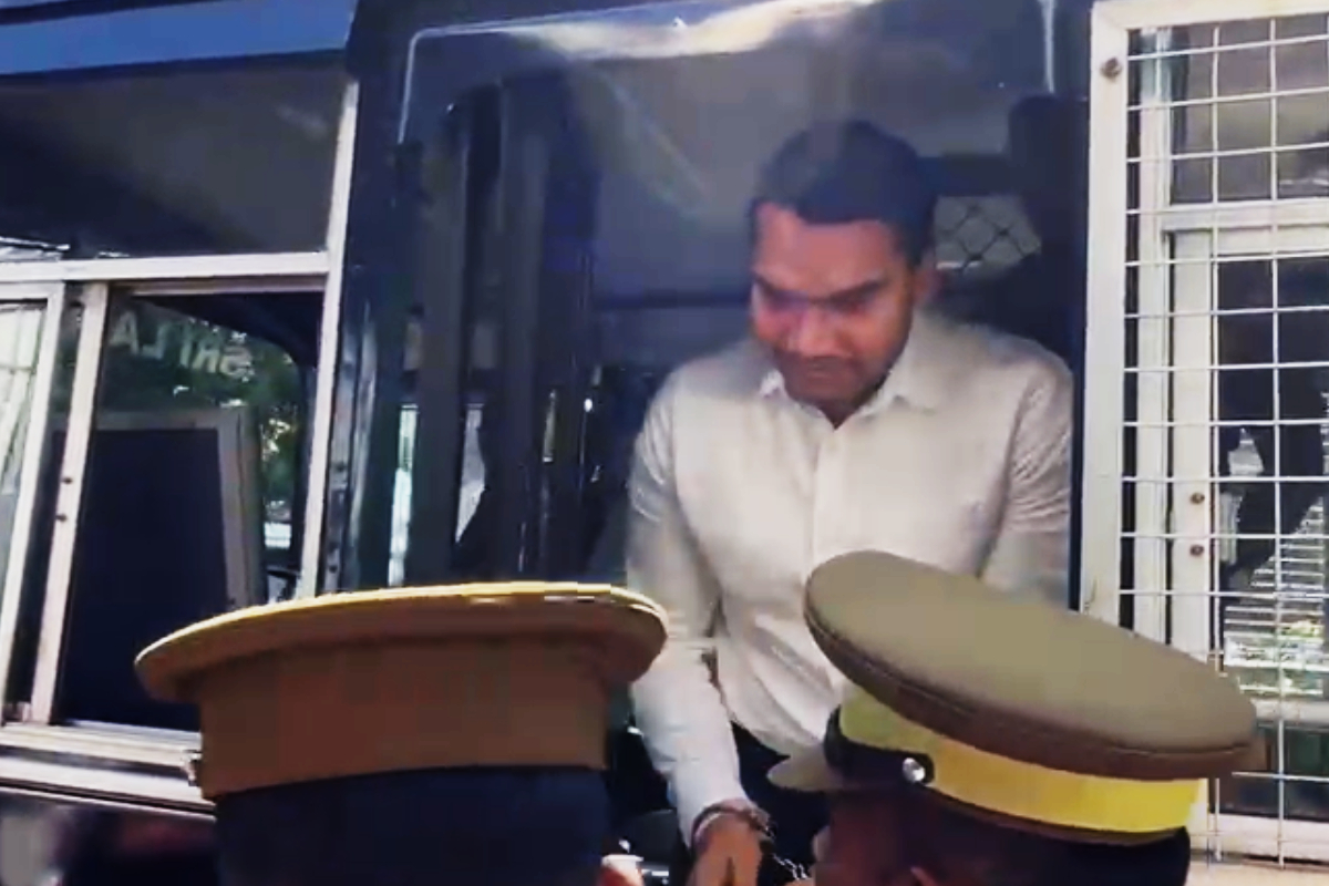 நாமல் ராஜபக்சவுக்கு மீண்டும் விளக்கமறியல்! | Mp Namal Rajapaksa Brought To Court Today