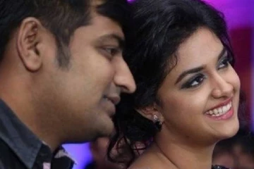 கீர்த்தி சுரேஷ்க்கு ஹார்ட்டின் விட்ட 40 வயது திருமணமாகாத நடிகர்.. நம்ம குடும்பத்துக்கு இதெல்லாம் தேவையா ஜி..