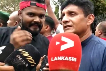 சஜித், ஜோசப் ஸ்டாலினுக்கு எதிர்ப்பு: பொலிஸாருடன் முறுகல் - மெதுவாக அகன்ற அரசியல்வாதிகள்..!