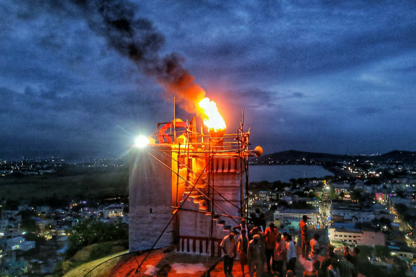 திருப்பரங்குன்றம் தீபத்தூணில் தீபம் ஏற்ற வேண்டும்; மக்களுக்கு அனுமதி இல்லை - நீதிமன்றம் உத்தரவு | Final Judgement On Tirupparankunram Deepam Case திருப்பரங்குன்றம் தீபத்தூணில் தீபம் ஏற்ற வேண்டும்; மக்களுக்கு அனுமதி இல்லை - நீதிமன்றம் உத்தரவு | Final Judgement On Tirupparankunram Deepam Case