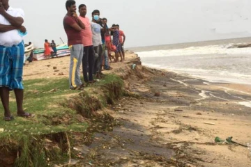 உடப்பு கரையோரப்பகுதியில் ஏற்பட்டுள்ள பாரிய இயற்கை அழிவு! கவலையில் மக்கள்