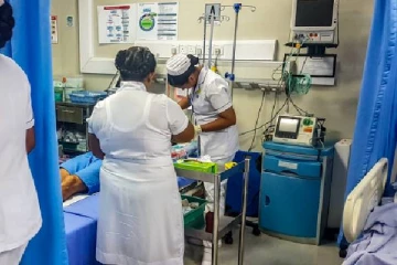 யாழில் நபர் ஒருவர் மீது கோடாரியால்  தாக்குதல்! நேர்ந்த கதி