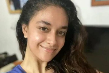 துளியும் மேக்கப் இல்லாமல் கீர்த்தி சுரேஷ்- பார்த்து மிரண்டு போன ரசிகர்கள்