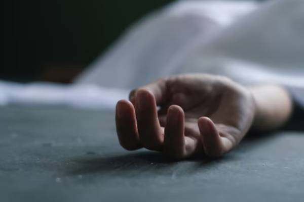 யாழில் மாடியில் இருந்து விழுந்து குடும்பஸ்தர் உயிரிழப்பு | Jaffna Man Dies After Falling From Building யாழில் மாடியில் இருந்து விழுந்து குடும்பஸ்தர் உயிரிழப்பு | Jaffna Man Dies After Falling From Building