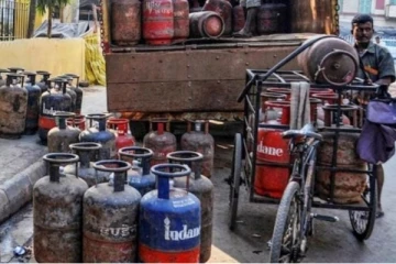 ரூ.105 உயர்ந்தது வணிக பயன்பாடு சிலிண்டர் விலை