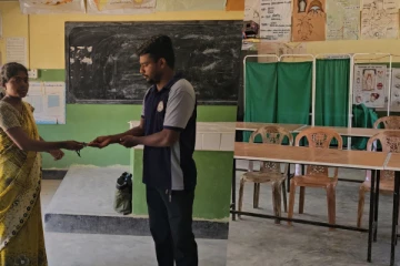 தேர்தலுக்கான வாக்குச் சாவடிகள் அமைக்கும் பணிகள் ஆரம்பம்