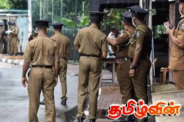 இலங்கையில் 300 பொலிஸார் இடைநீக்கம்